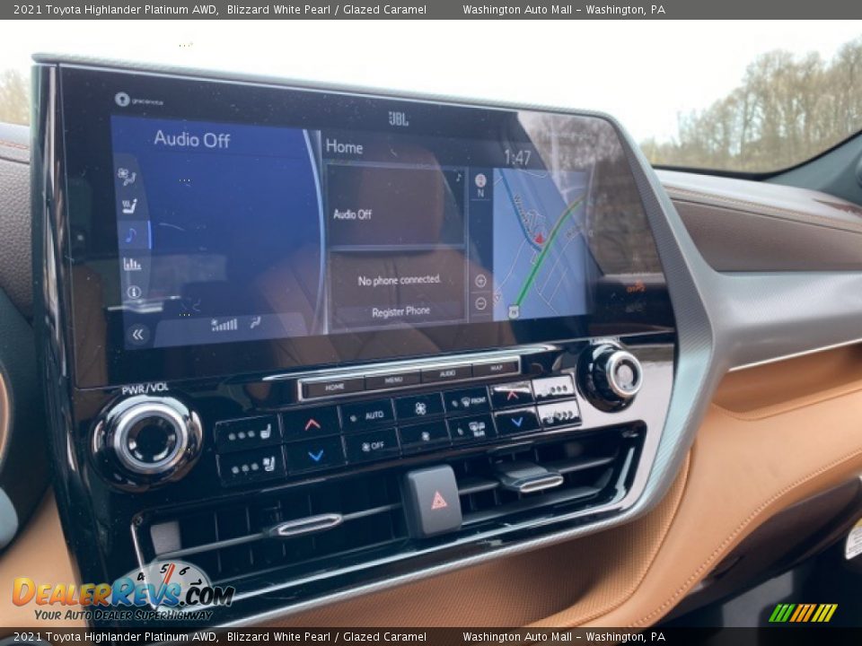 Controls of 2021 Toyota Highlander Platinum AWD Photo #8
