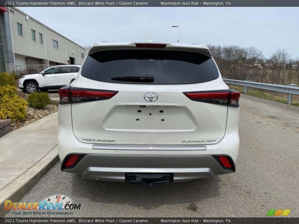 2021 Toyota Highlander Platinum AWD Blizzard White Pearl / Glazed Caramel Photo #16