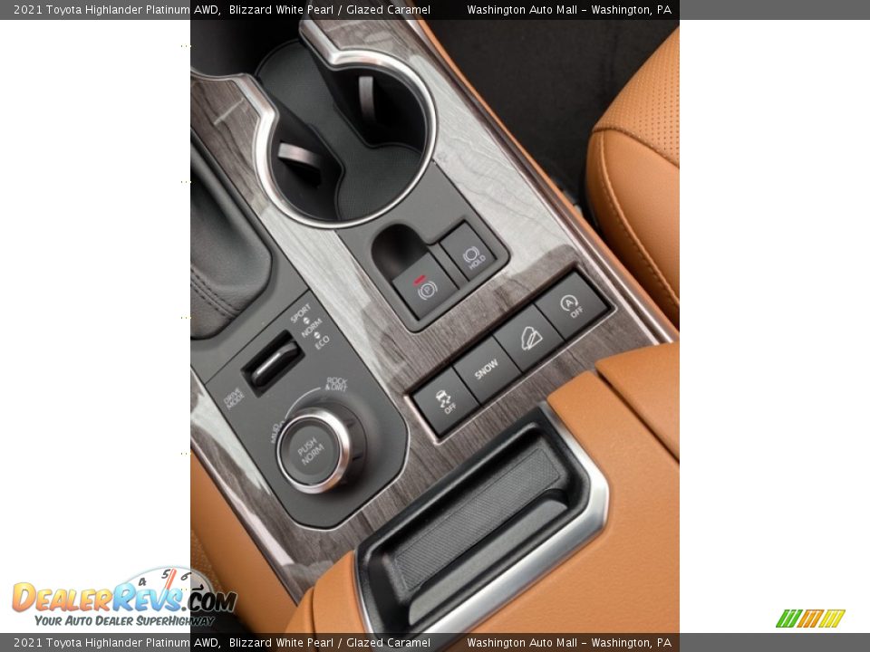 Controls of 2021 Toyota Highlander Platinum AWD Photo #19