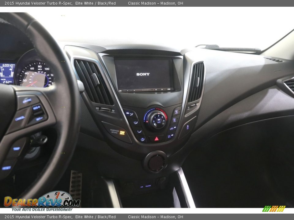 2015 Hyundai Veloster Turbo R-Spec Elite White / Black/Red Photo #9