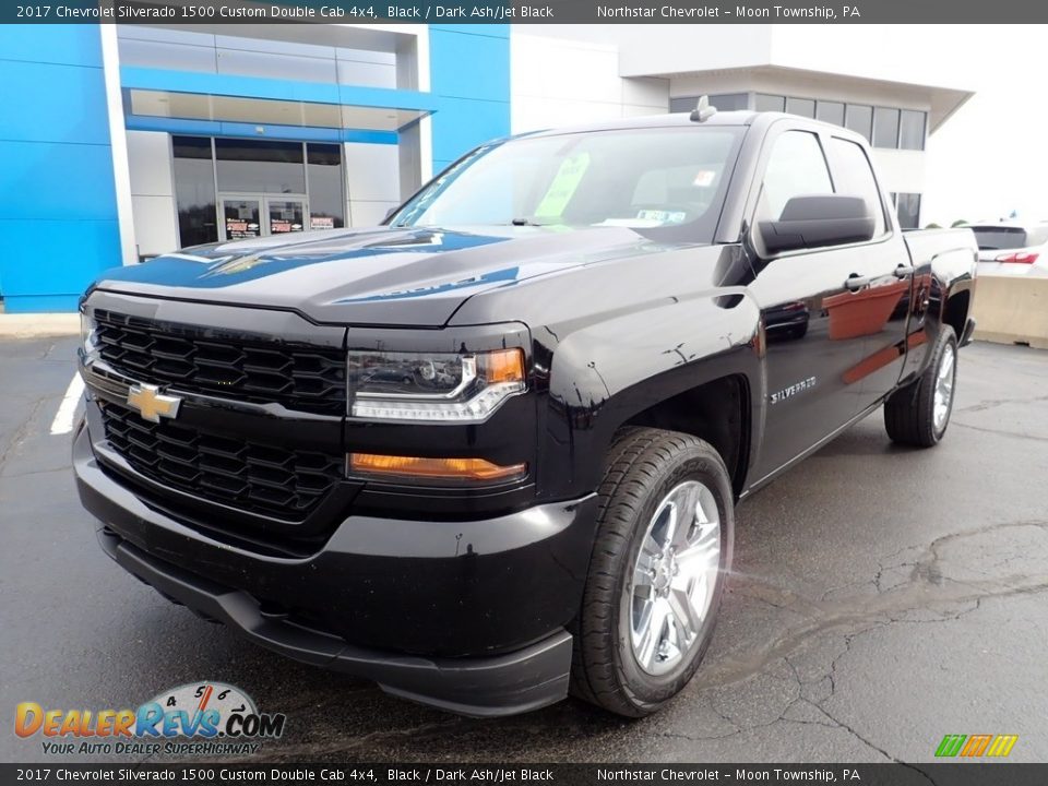 2017 Chevrolet Silverado 1500 Custom Double Cab 4x4 Black / Dark Ash/Jet Black Photo #2