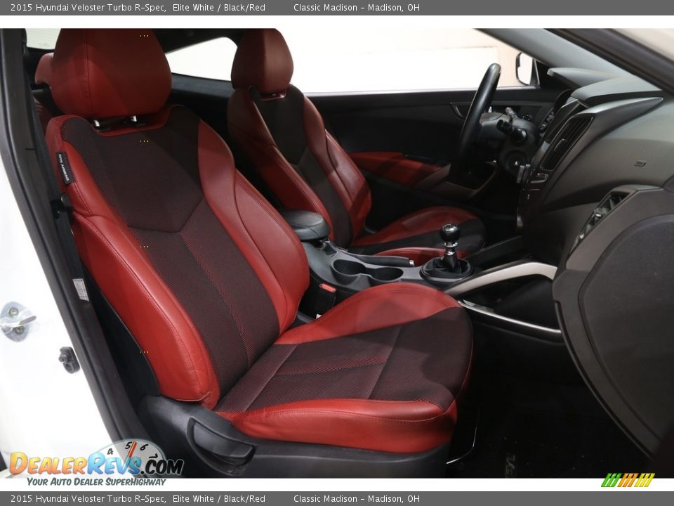 Front Seat of 2015 Hyundai Veloster Turbo R-Spec Photo #16