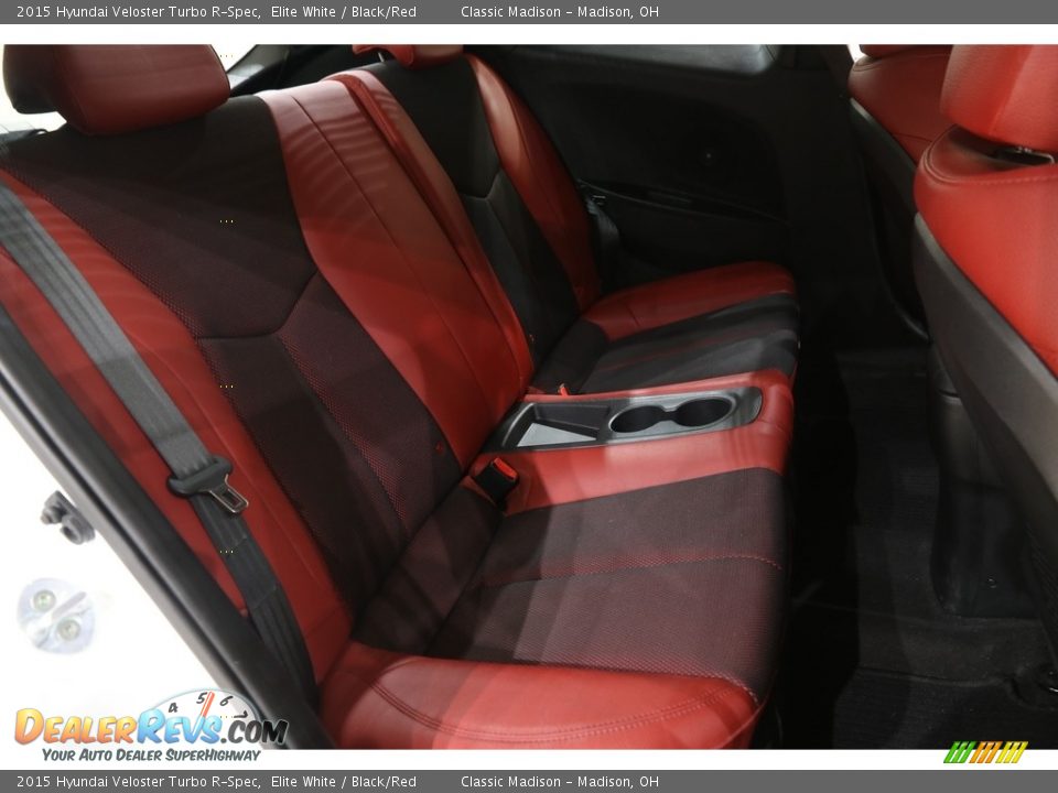 2015 Hyundai Veloster Turbo R-Spec Elite White / Black/Red Photo #17