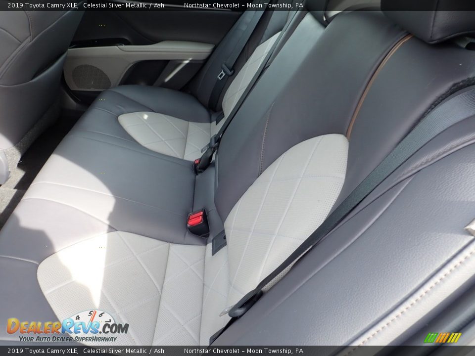 2019 Toyota Camry XLE Celestial Silver Metallic / Ash Photo #21