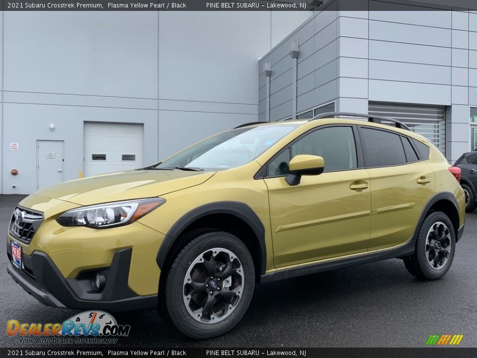 Front 3/4 View of 2021 Subaru Crosstrek Premium Photo #1