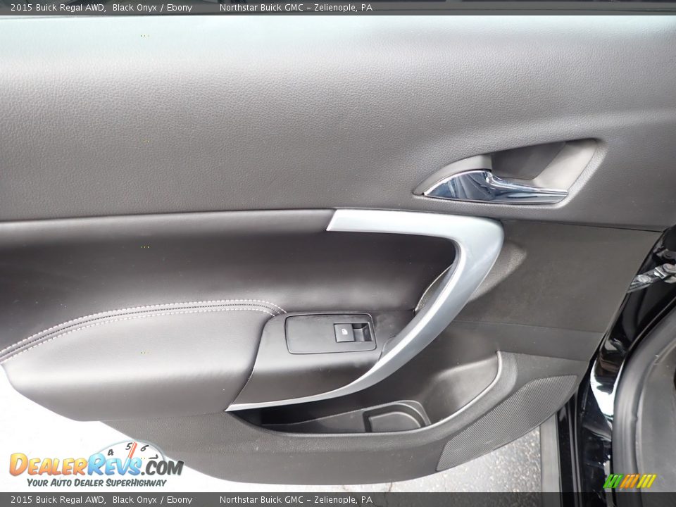 Door Panel of 2015 Buick Regal AWD Photo #19