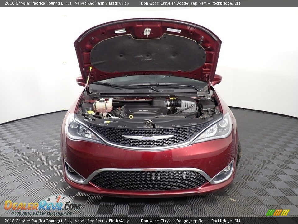 2018 Chrysler Pacifica Touring L Plus Velvet Red Pearl / Black/Alloy Photo #9