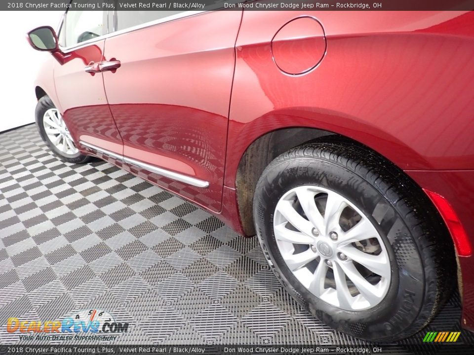 2018 Chrysler Pacifica Touring L Plus Velvet Red Pearl / Black/Alloy Photo #13