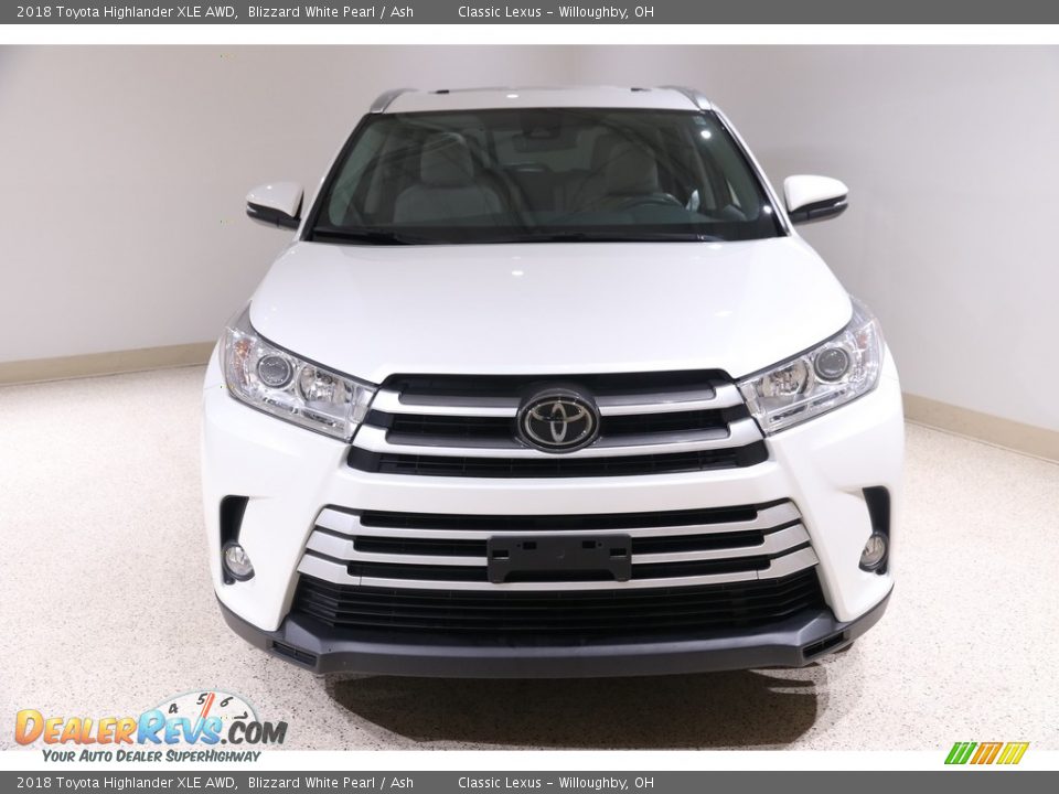 2018 Toyota Highlander XLE AWD Blizzard White Pearl / Ash Photo #2