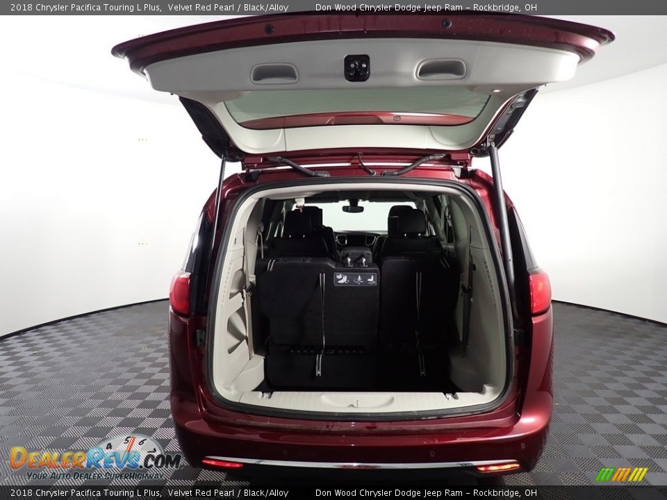 2018 Chrysler Pacifica Touring L Plus Velvet Red Pearl / Black/Alloy Photo #16
