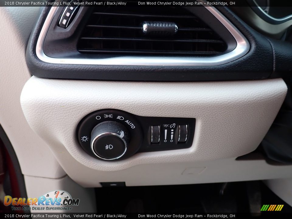 2018 Chrysler Pacifica Touring L Plus Velvet Red Pearl / Black/Alloy Photo #24