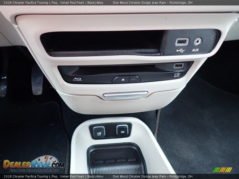 2018 Chrysler Pacifica Touring L Plus Velvet Red Pearl / Black/Alloy Photo #33