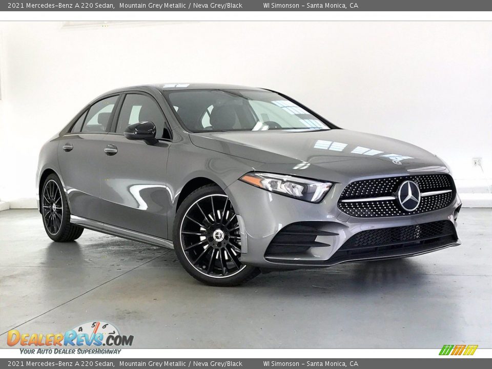 Front 3/4 View of 2021 Mercedes-Benz A 220 Sedan Photo #12