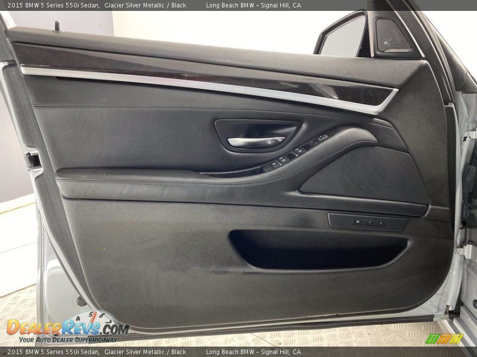 Door Panel of 2015 BMW 5 Series 550i Sedan Photo #13