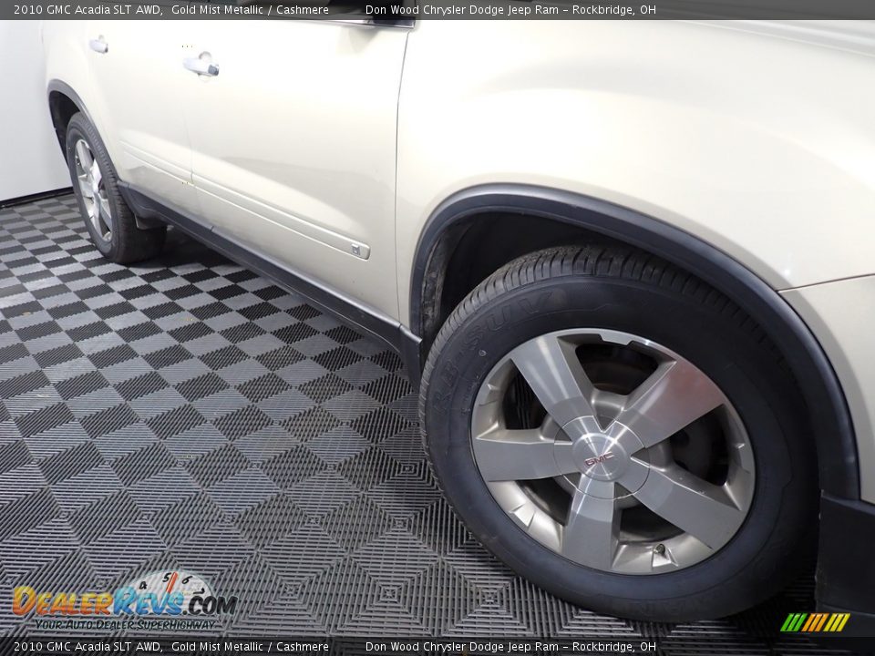 2010 GMC Acadia SLT AWD Gold Mist Metallic / Cashmere Photo #6