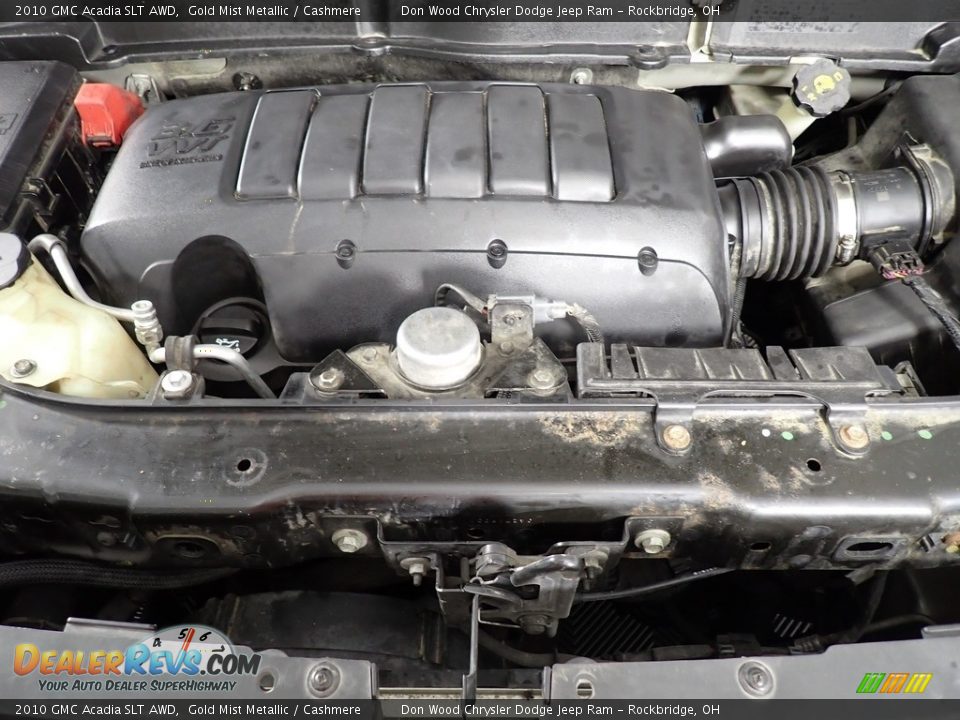 2010 GMC Acadia SLT AWD Gold Mist Metallic / Cashmere Photo #9