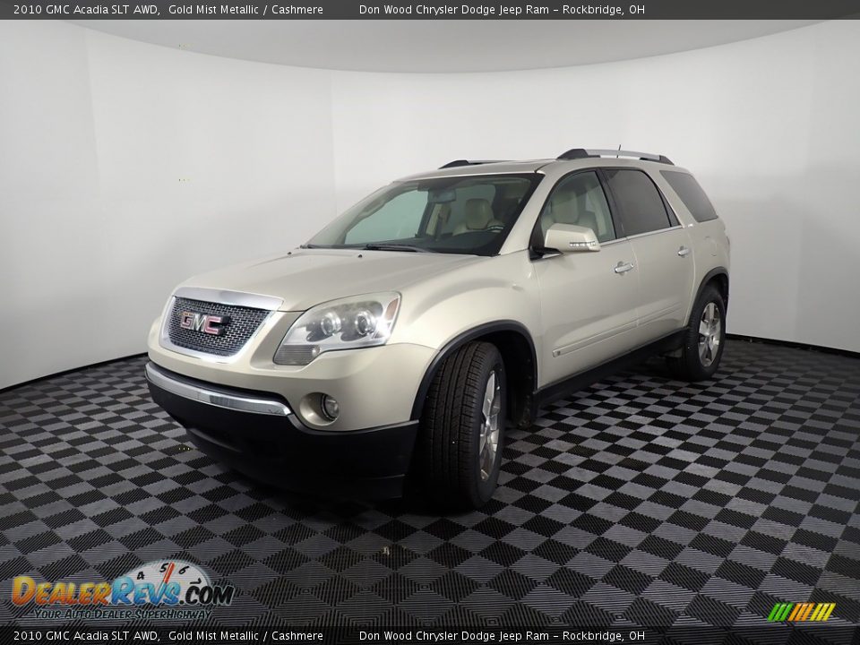 2010 GMC Acadia SLT AWD Gold Mist Metallic / Cashmere Photo #10