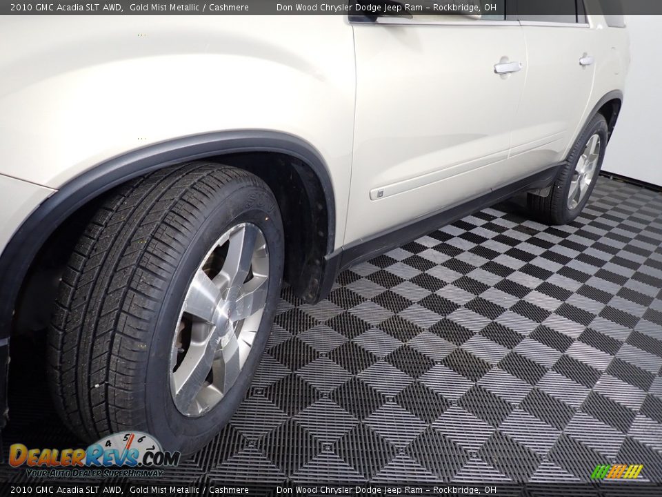 2010 GMC Acadia SLT AWD Gold Mist Metallic / Cashmere Photo #11