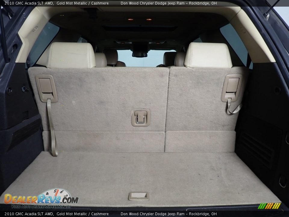 2010 GMC Acadia SLT AWD Gold Mist Metallic / Cashmere Photo #17