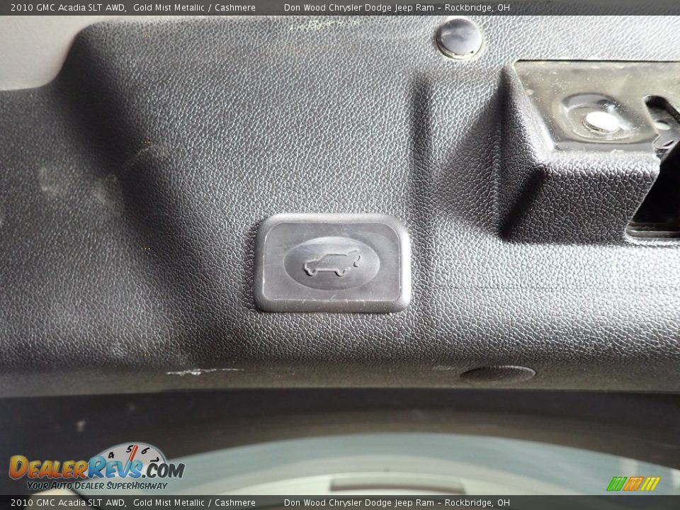 2010 GMC Acadia SLT AWD Gold Mist Metallic / Cashmere Photo #20