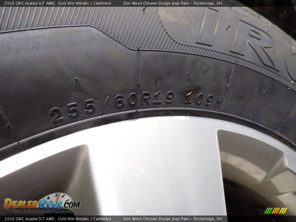 2010 GMC Acadia SLT AWD Gold Mist Metallic / Cashmere Photo #23