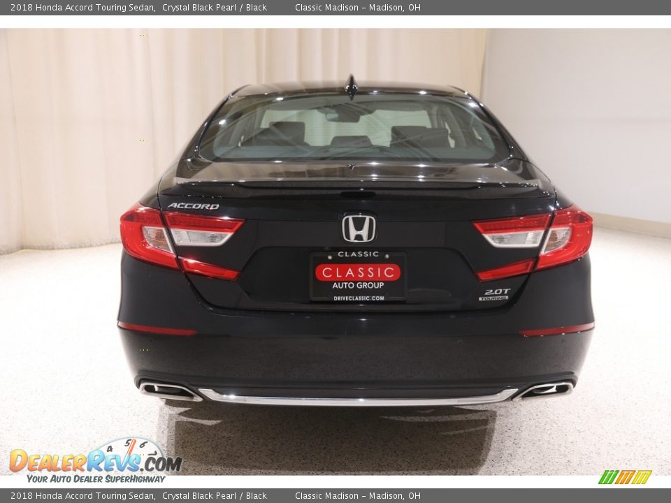 2018 Honda Accord Touring Sedan Crystal Black Pearl / Black Photo #19