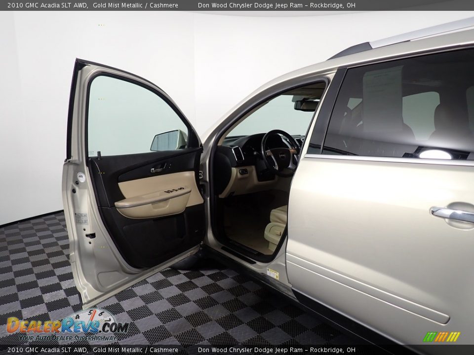 2010 GMC Acadia SLT AWD Gold Mist Metallic / Cashmere Photo #34