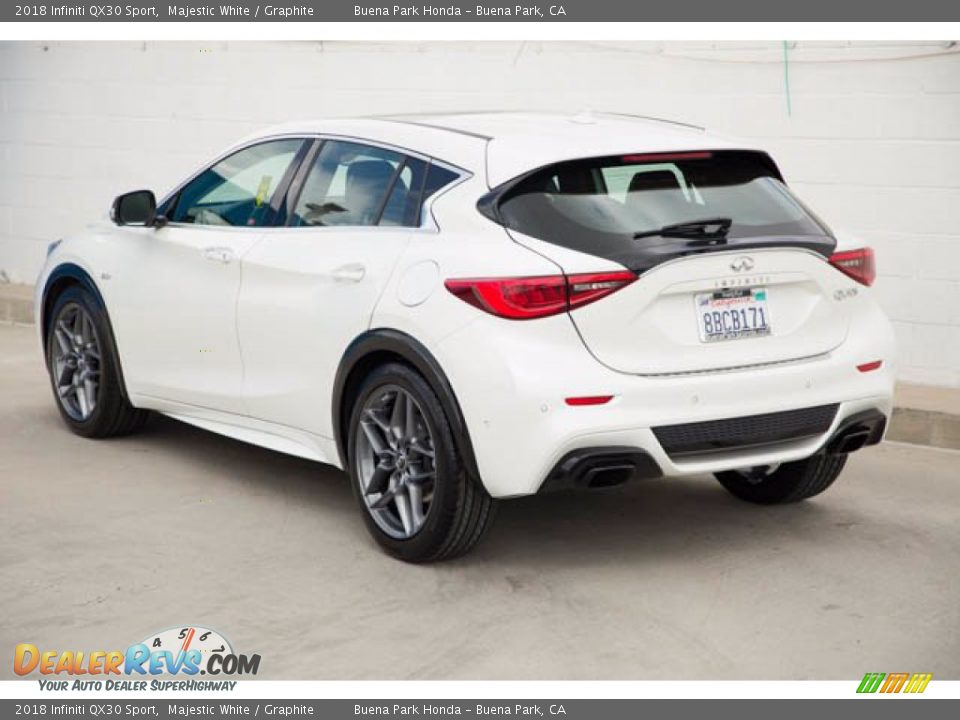 2018 Infiniti QX30 Sport Majestic White / Graphite Photo #2