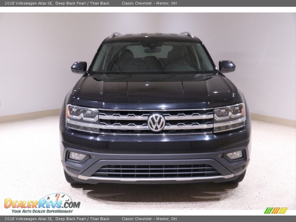 2018 Volkswagen Atlas SE Deep Black Pearl / Titan Black Photo #2