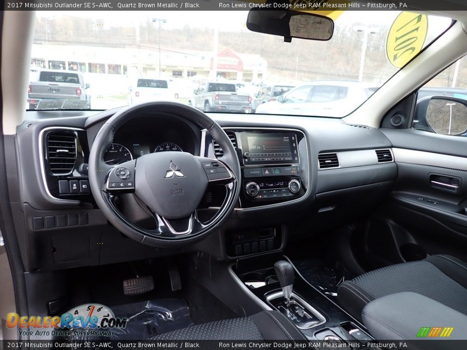 Black Interior - 2017 Mitsubishi Outlander SE S-AWC Photo #13