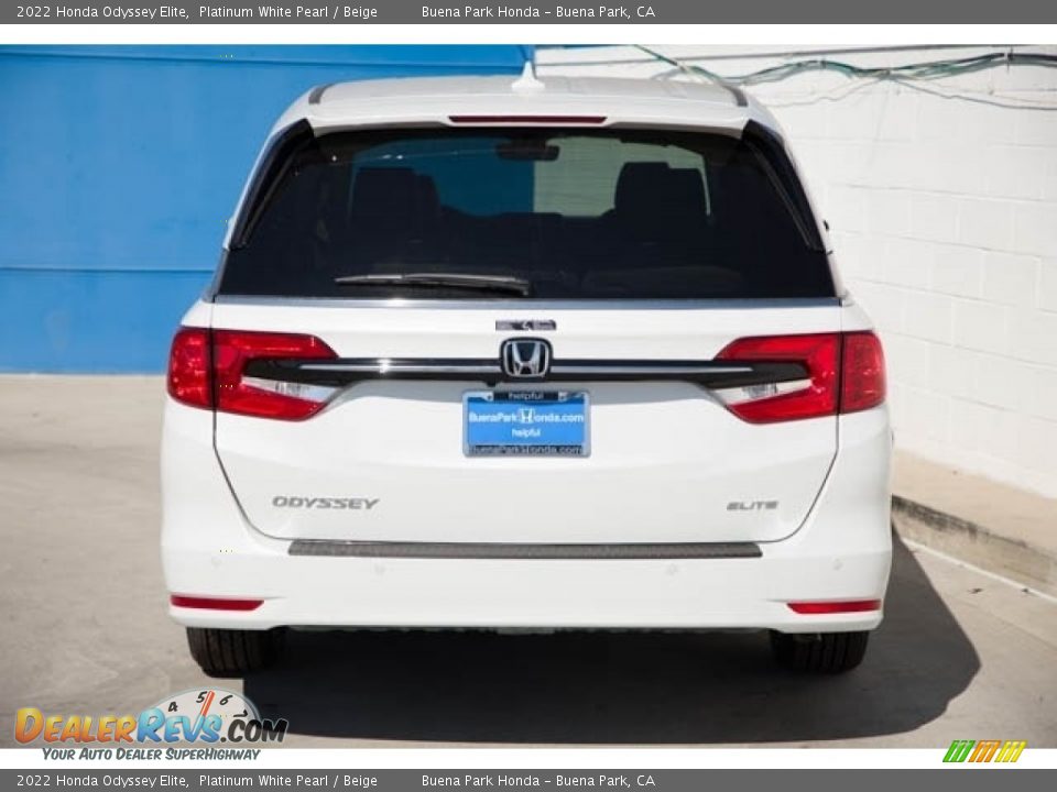 2022 Honda Odyssey Elite Platinum White Pearl / Beige Photo #5