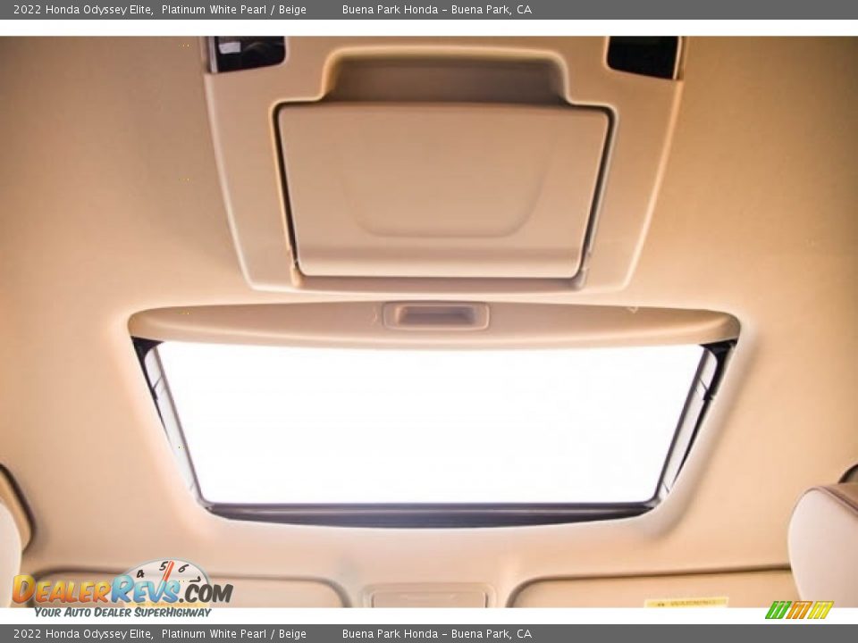 2022 Honda Odyssey Elite Platinum White Pearl / Beige Photo #25
