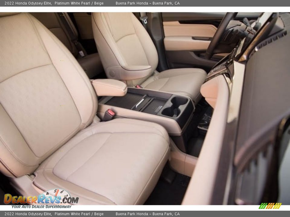 Front Seat of 2022 Honda Odyssey Elite Photo #33