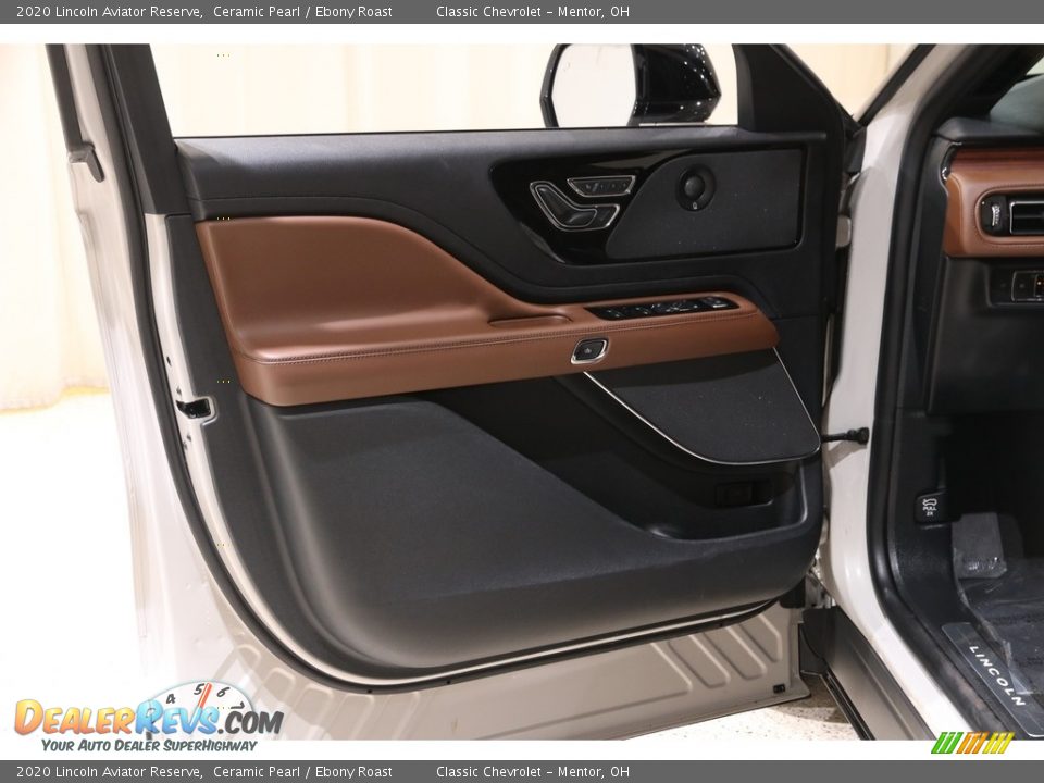 Door Panel of 2020 Lincoln Aviator Reserve Photo #4