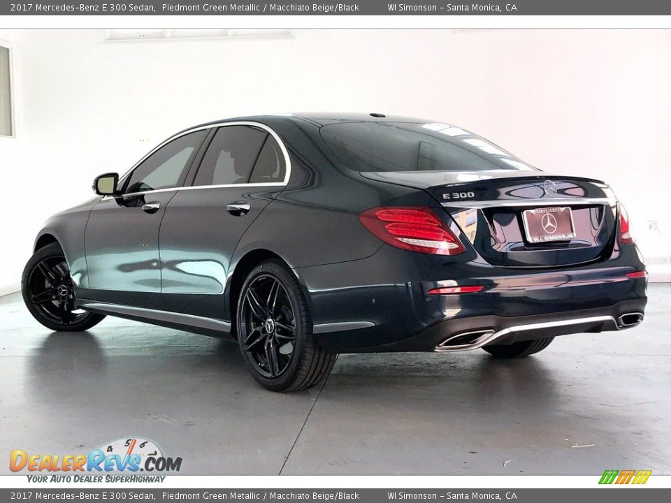 2017 Mercedes-Benz E 300 Sedan Piedmont Green Metallic / Macchiato Beige/Black Photo #10