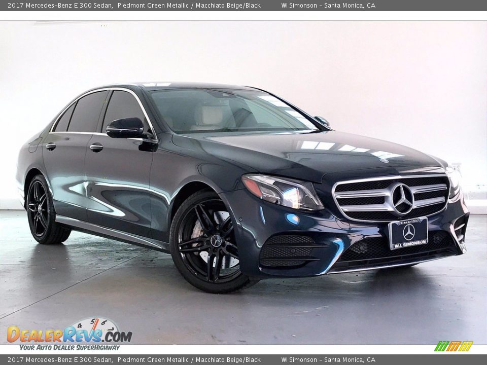 2017 Mercedes-Benz E 300 Sedan Piedmont Green Metallic / Macchiato Beige/Black Photo #34