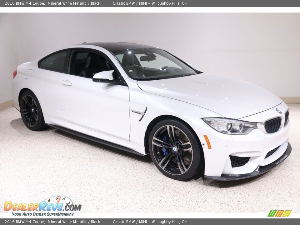 2016 BMW M4 Coupe Mineral White Metallic / Black Photo #1