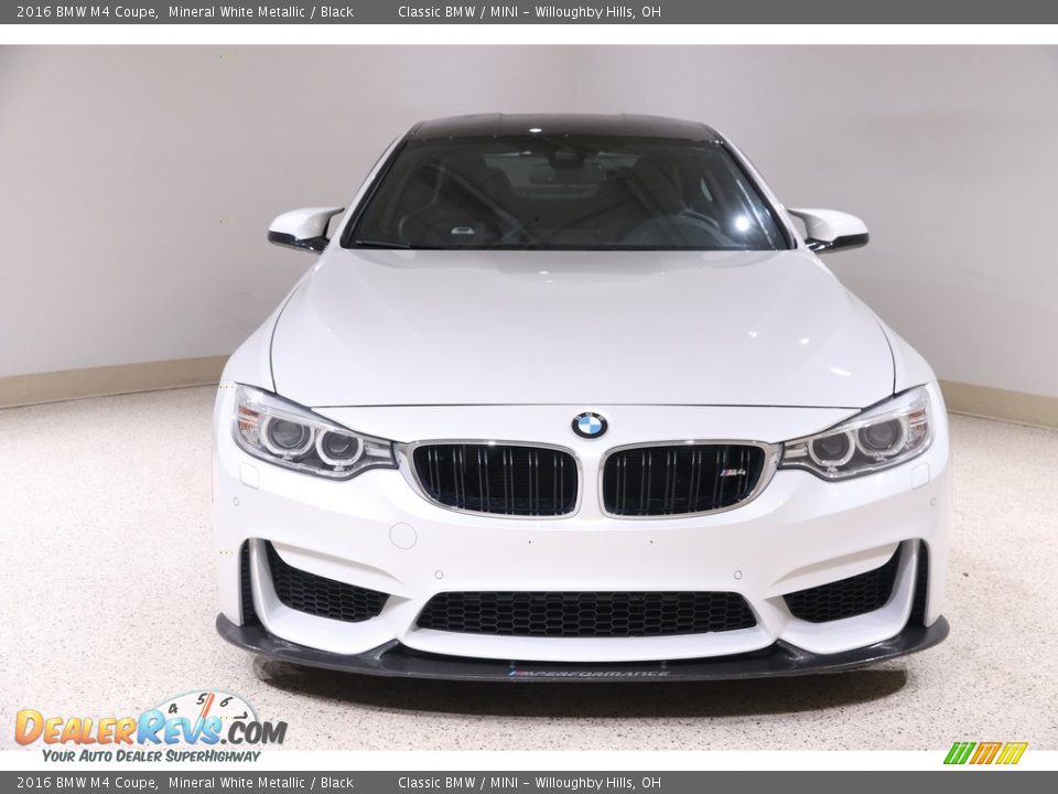 2016 BMW M4 Coupe Mineral White Metallic / Black Photo #2