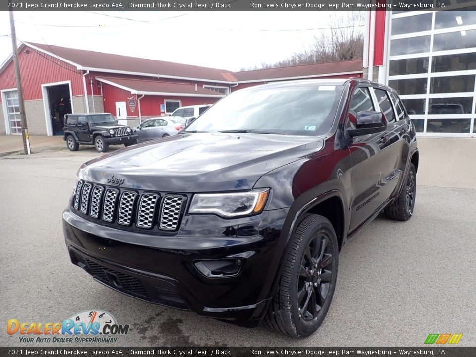 2021 Jeep Grand Cherokee Laredo 4x4 Diamond Black Crystal Pearl / Black Photo #1