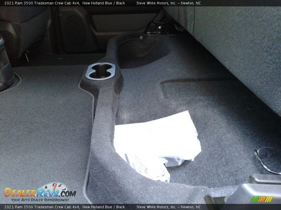 2021 Ram 3500 Tradesman Crew Cab 4x4 New Holland Blue / Black Photo #14