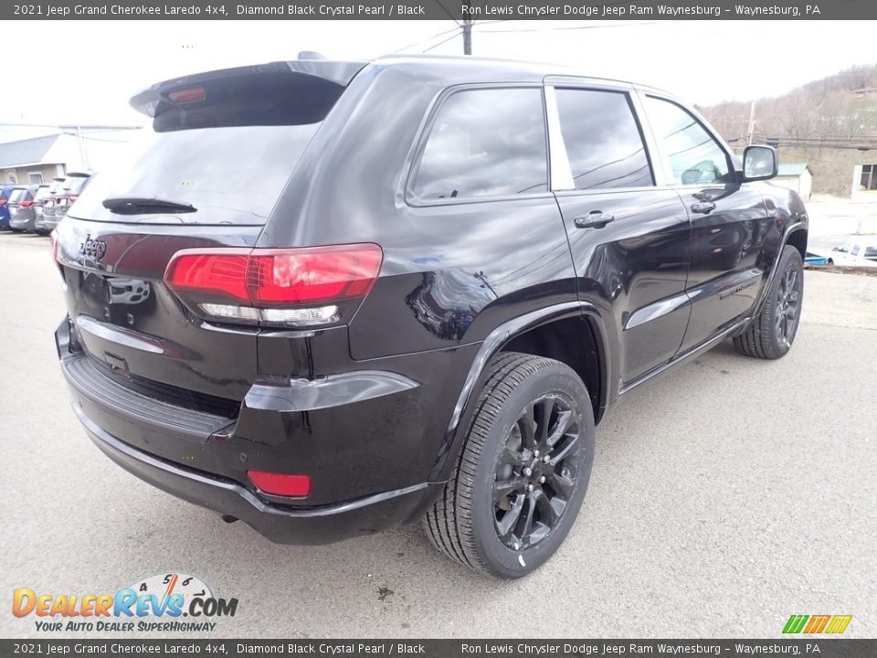 2021 Jeep Grand Cherokee Laredo 4x4 Diamond Black Crystal Pearl / Black Photo #5