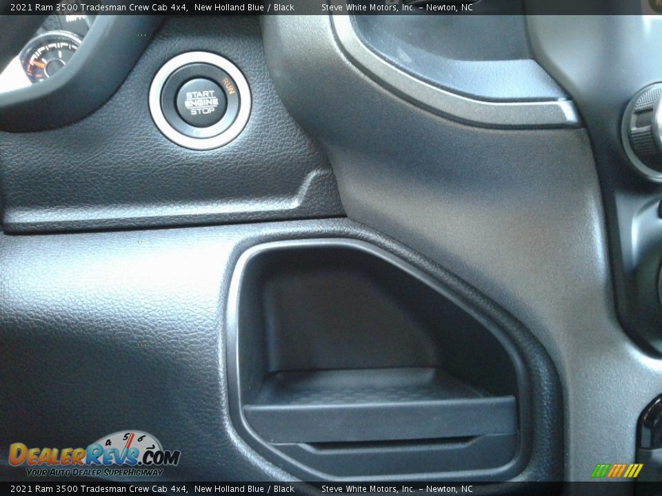 2021 Ram 3500 Tradesman Crew Cab 4x4 New Holland Blue / Black Photo #21