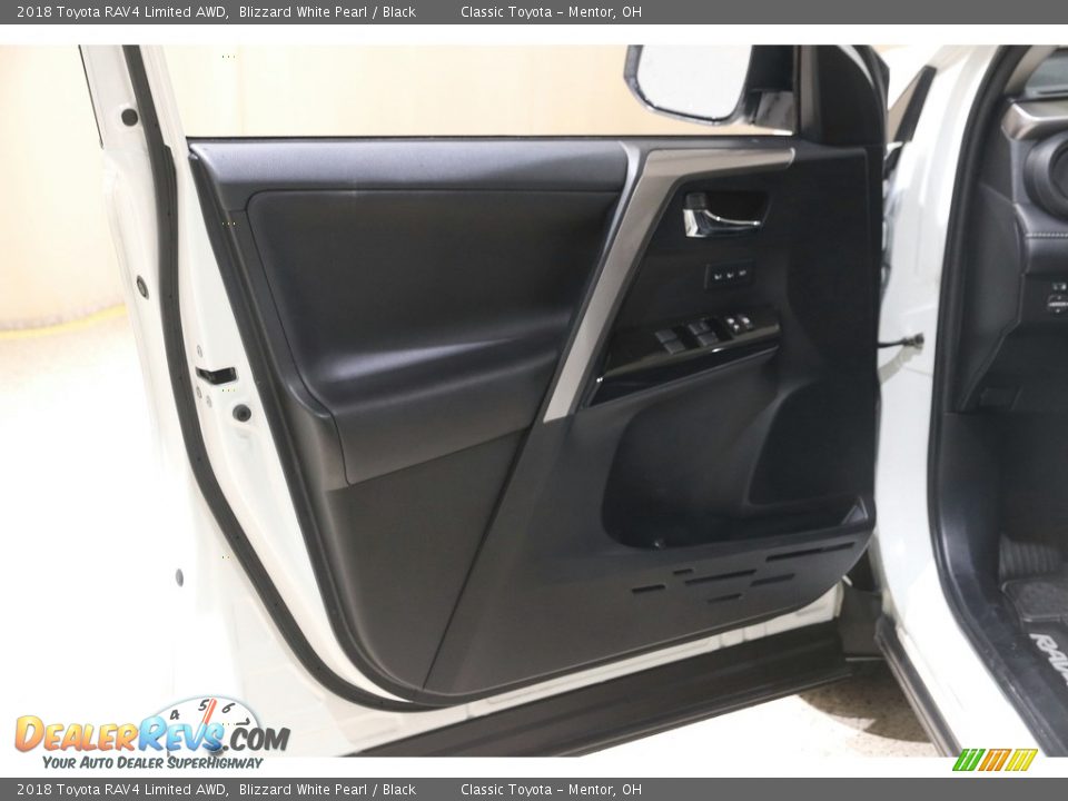 2018 Toyota RAV4 Limited AWD Blizzard White Pearl / Black Photo #4