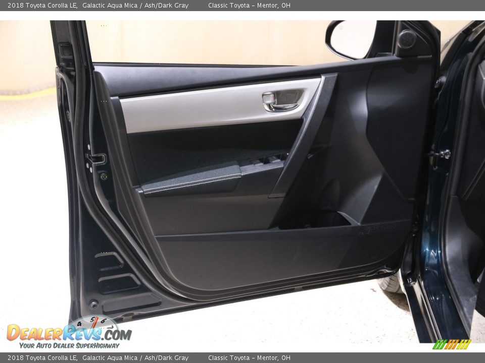 2018 Toyota Corolla LE Galactic Aqua Mica / Ash/Dark Gray Photo #4