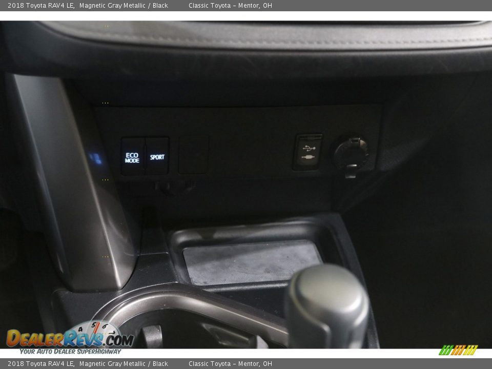 2018 Toyota RAV4 LE Magnetic Gray Metallic / Black Photo #11
