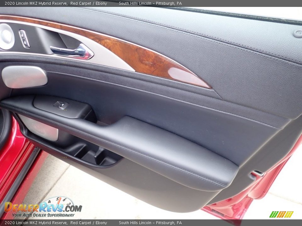 Door Panel of 2020 Lincoln MKZ Hybrid Reserve Photo #13