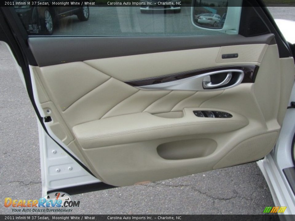 2011 Infiniti M 37 Sedan Moonlight White / Wheat Photo #18