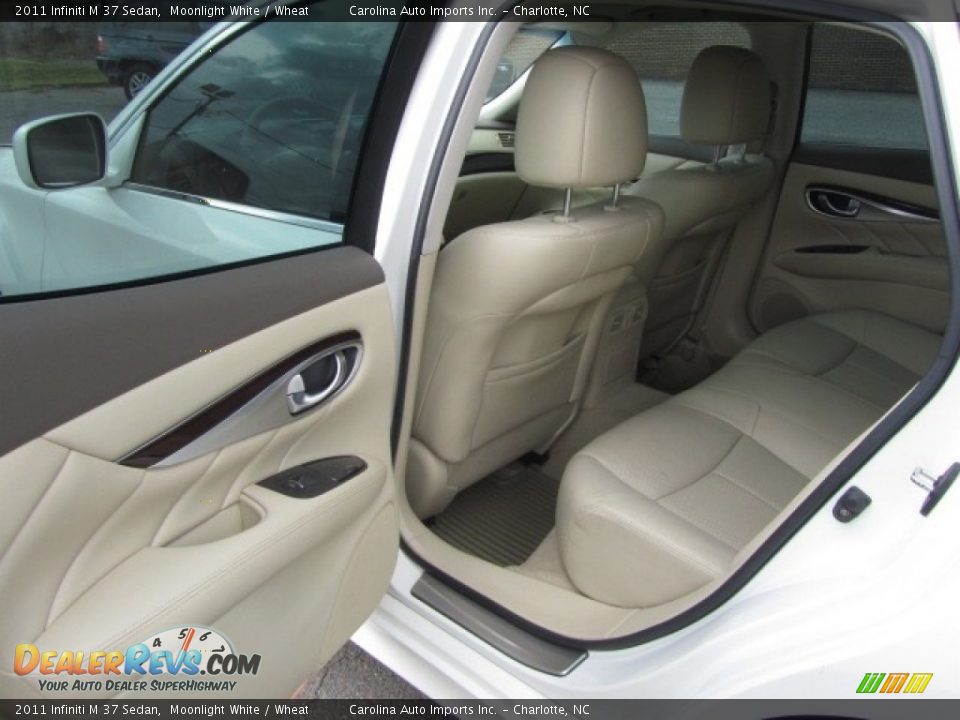 2011 Infiniti M 37 Sedan Moonlight White / Wheat Photo #20