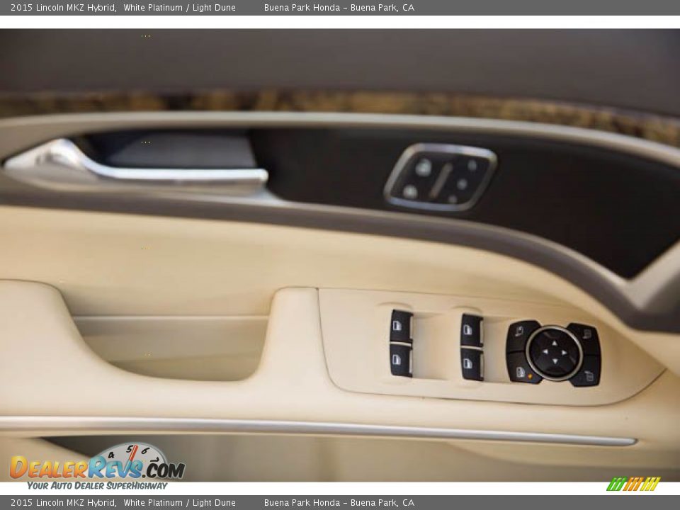 Door Panel of 2015 Lincoln MKZ Hybrid Photo #28