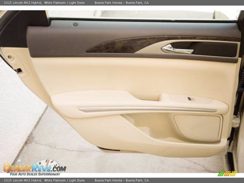 Door Panel of 2015 Lincoln MKZ Hybrid Photo #29